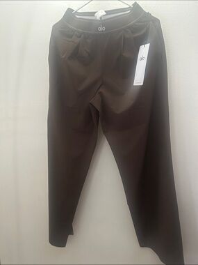 ALO Yoga Men’s Dark Brown Jogger Pants